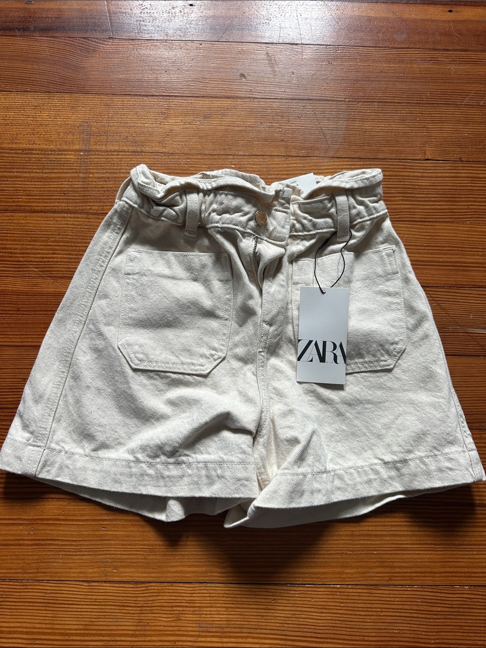ZARA High-Waist Paperbag Shorts in Cream
